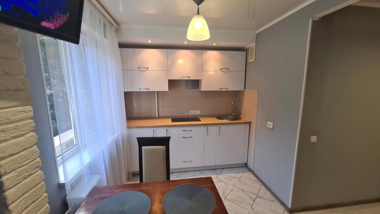 Apartaments On Vulytsia Heroiv Ato 32 Krivoy Rog Luaran gambar