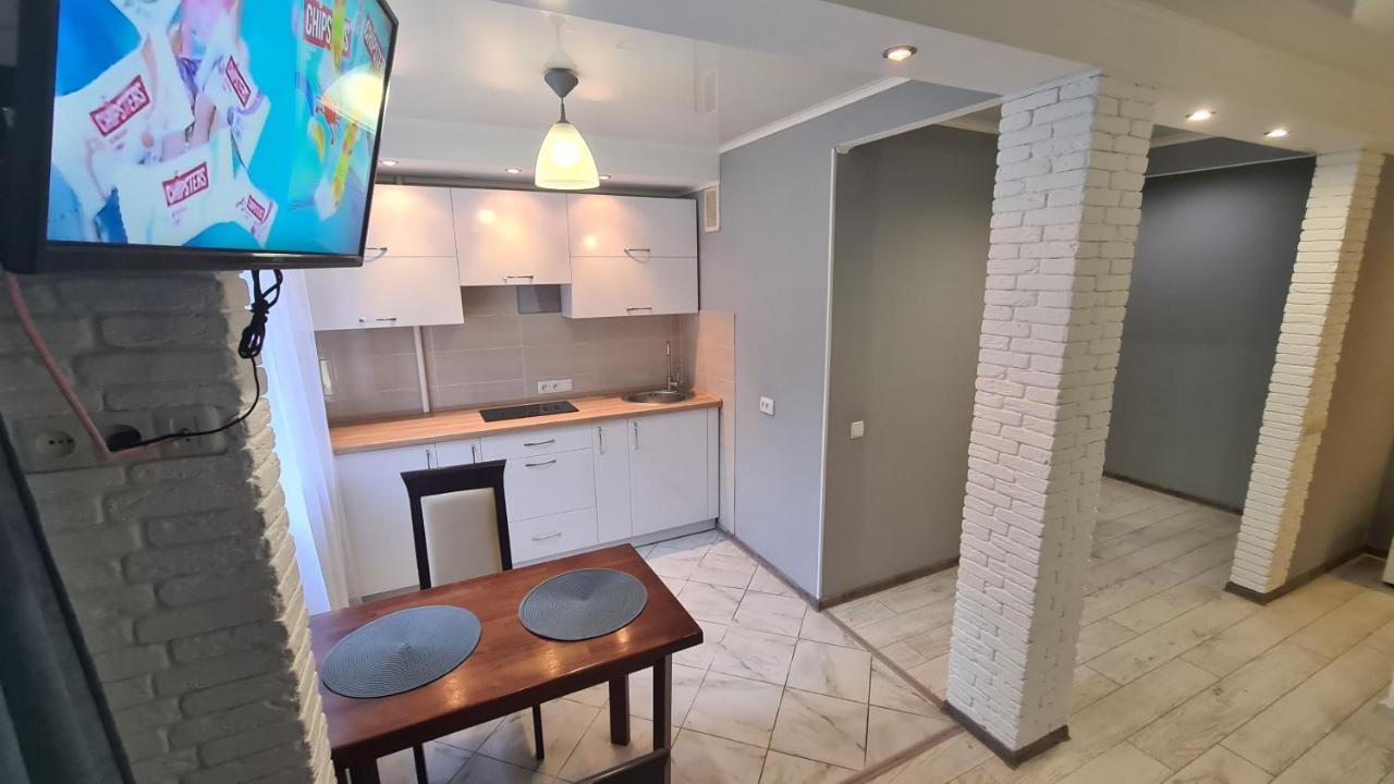 Apartaments On Vulytsia Heroiv Ato 32 Krivoy Rog Luaran gambar